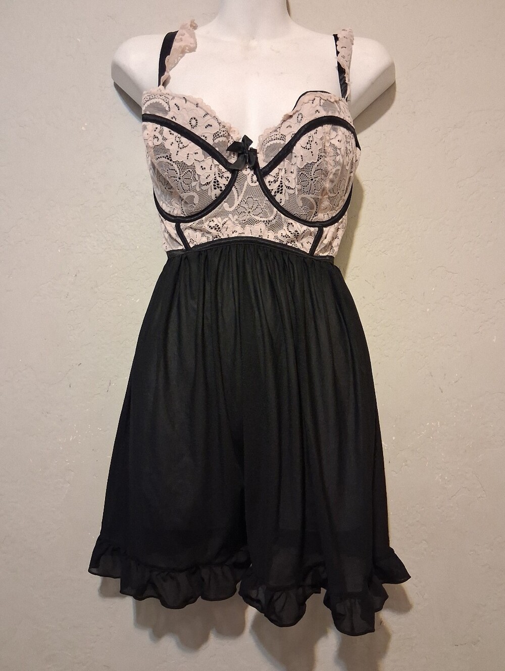 Torrid Black Mesh And Lace Pink Babydoll  Adjustable Strap Chemise Ruffle Whimsy